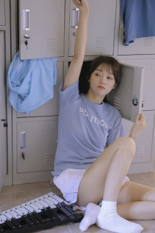 美女高清水下视频